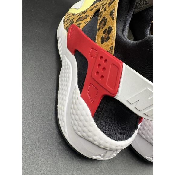 Nike Air Huarache “SNKRS DAY” Leopard Print Trainer - Sz. 12 main image 9